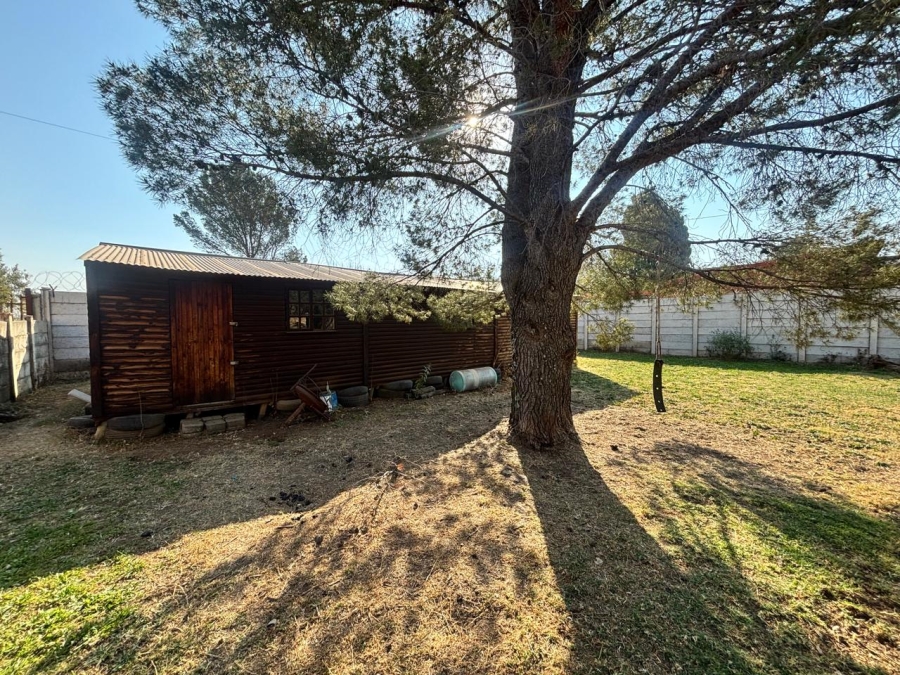 4 Bedroom Property for Sale in Roosheuwel North West